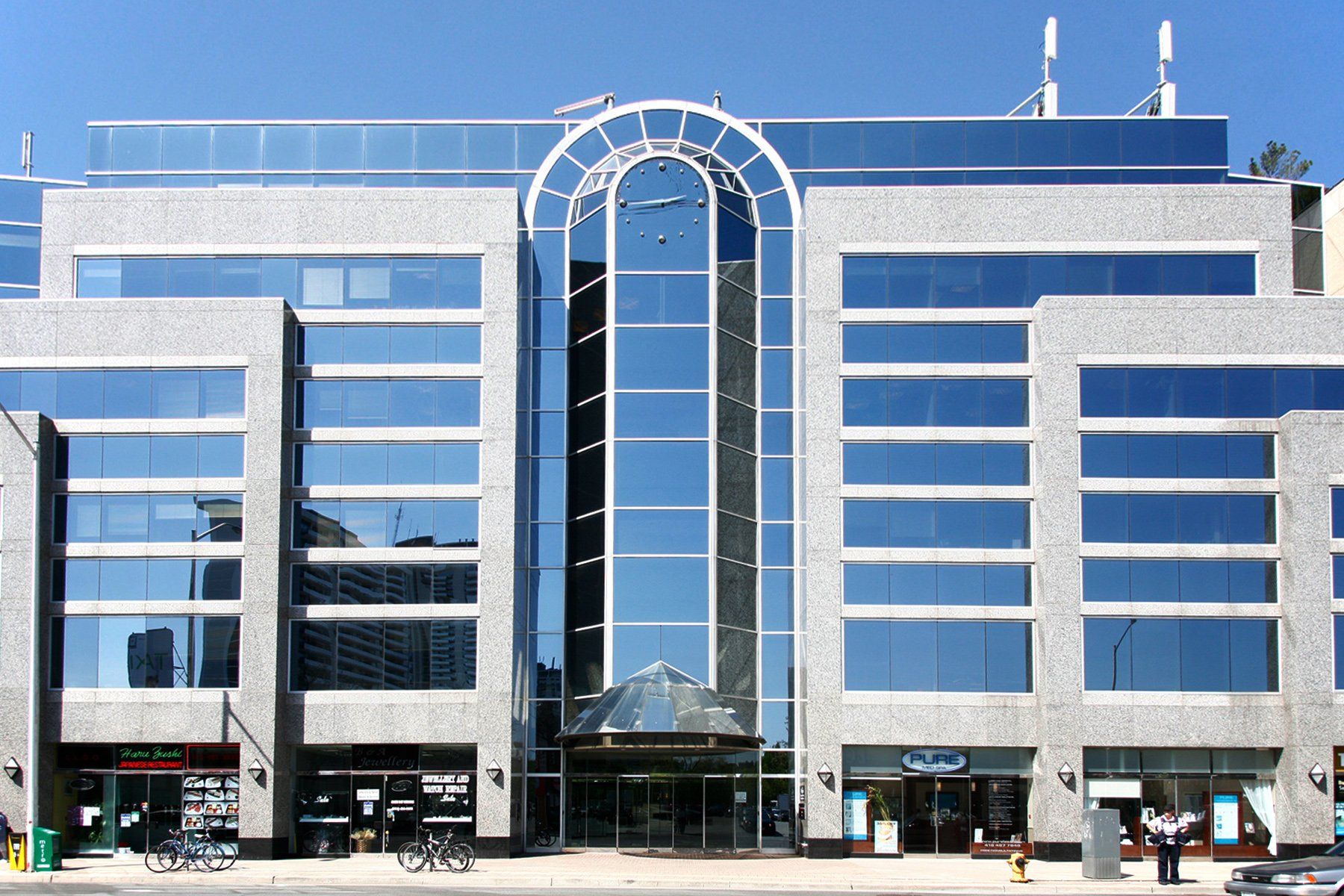 1920 Yonge Street 106, Toronto, On M4s 1z5