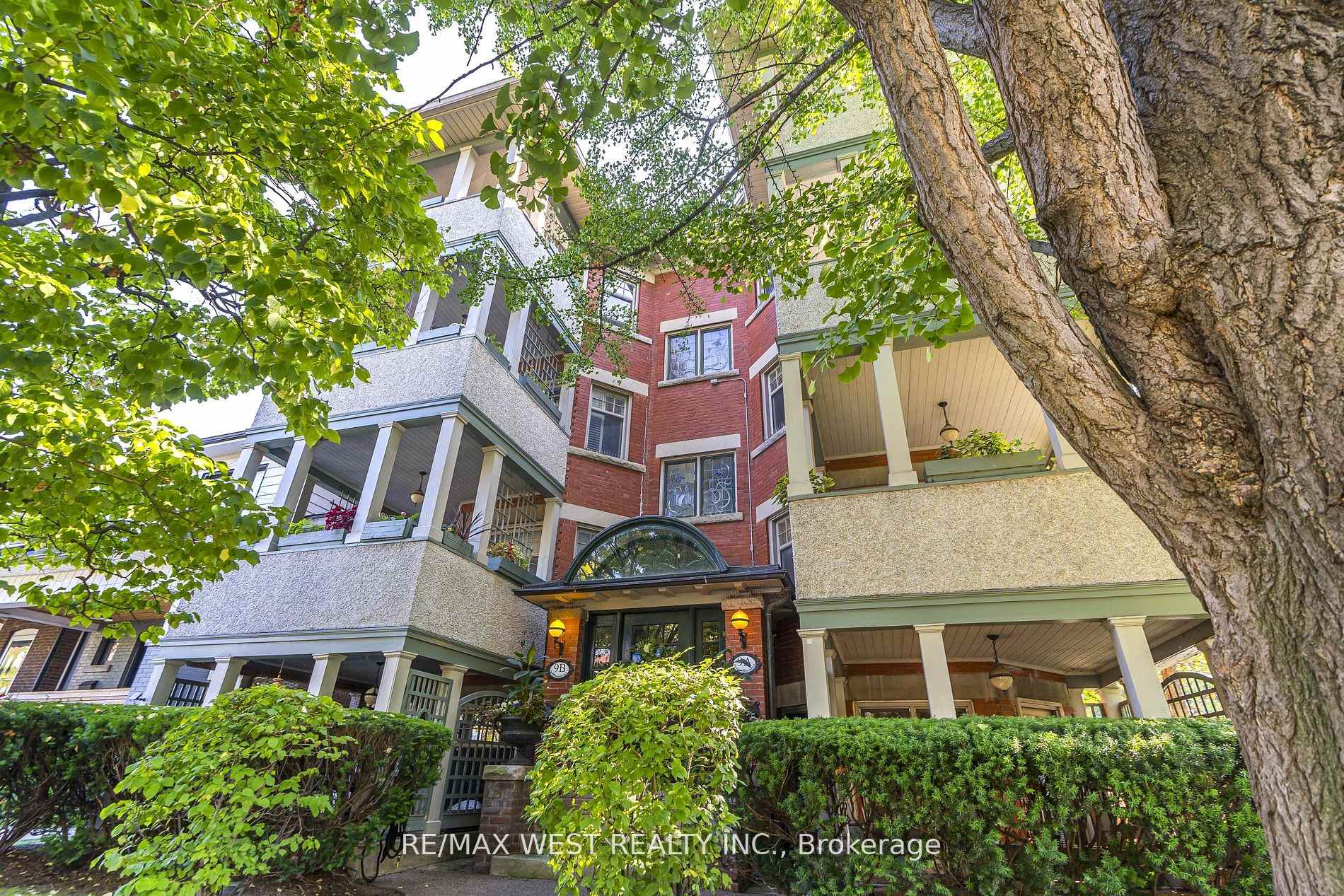 9a Humewood Drive, Toronto, On M6c 1c9