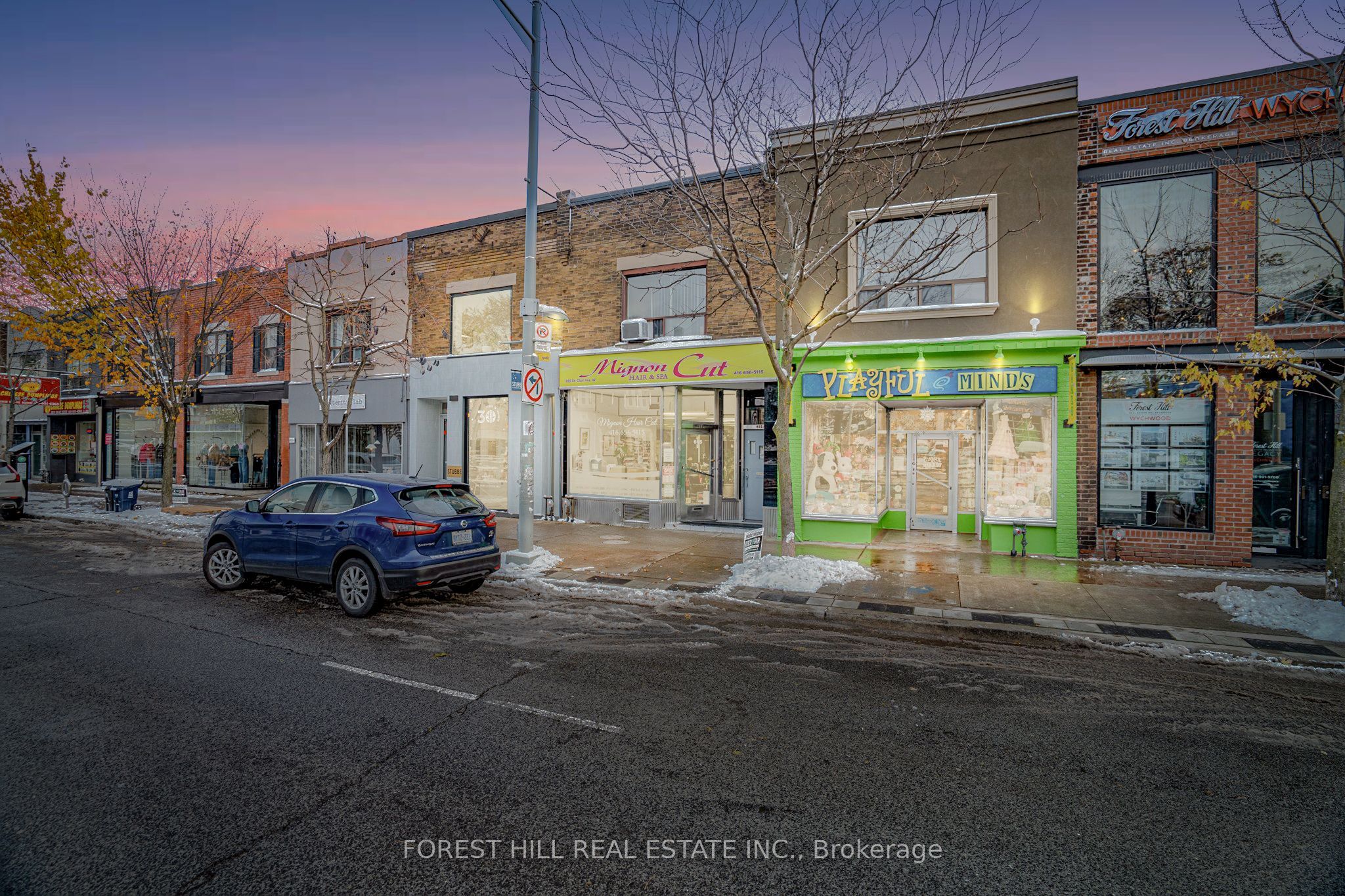 655 St Clair Avenue W, Toronto, On M6c 1a7