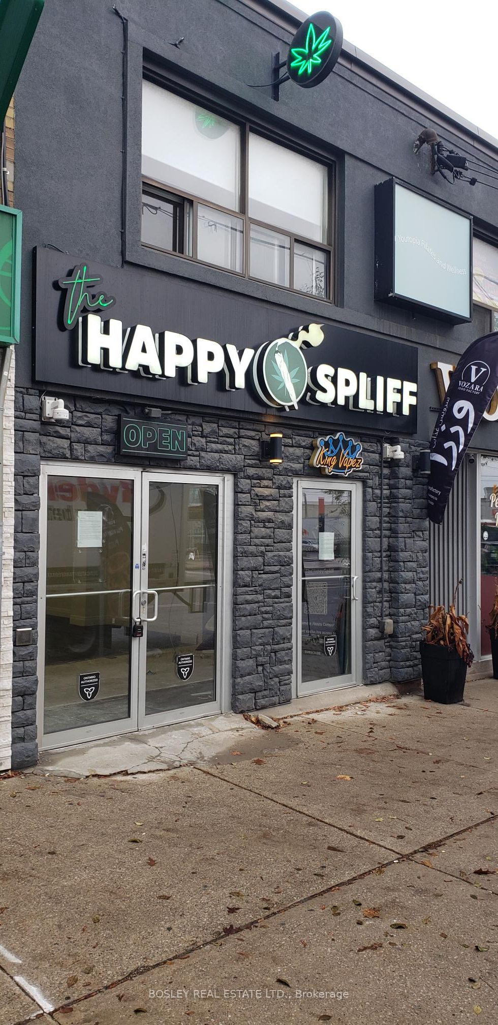 862 Eglinton Avenue E 204, Toronto, On M4g 2l1