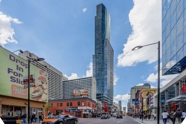 384 Yonge Street 31, Toronto, On M5b 1l2
