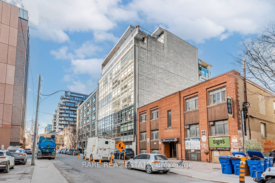 42 Camden Street 302, Toronto, On M5v 1v1