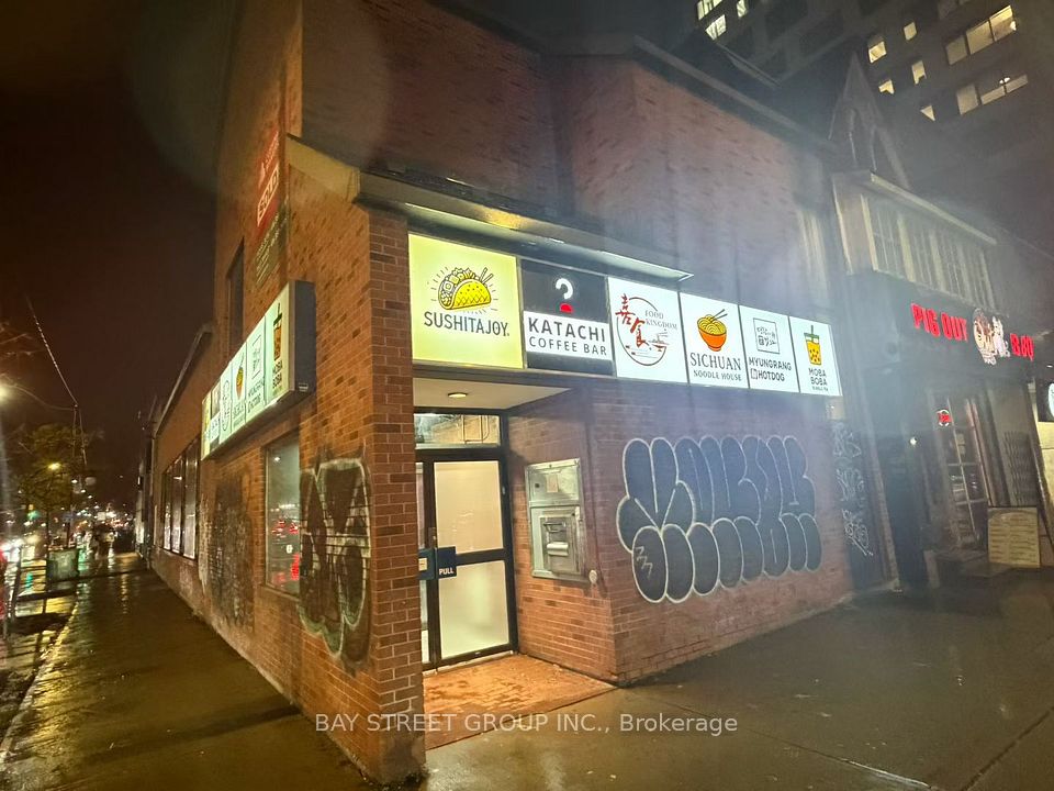 648 Spadina Avenue 1 Or 5, Toronto, On M5s 2h7