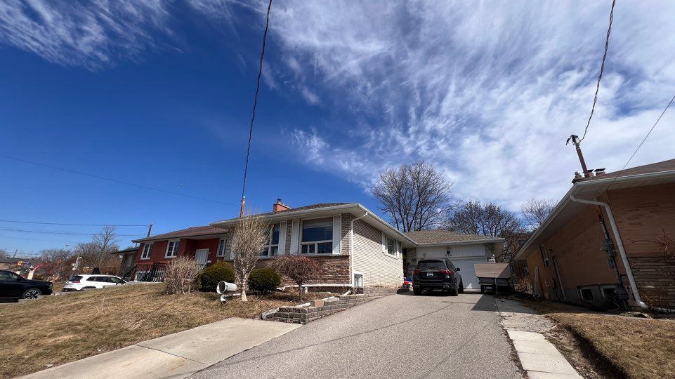 949 Willowdale Avenue A1, Toronto, On M2m 3c3
