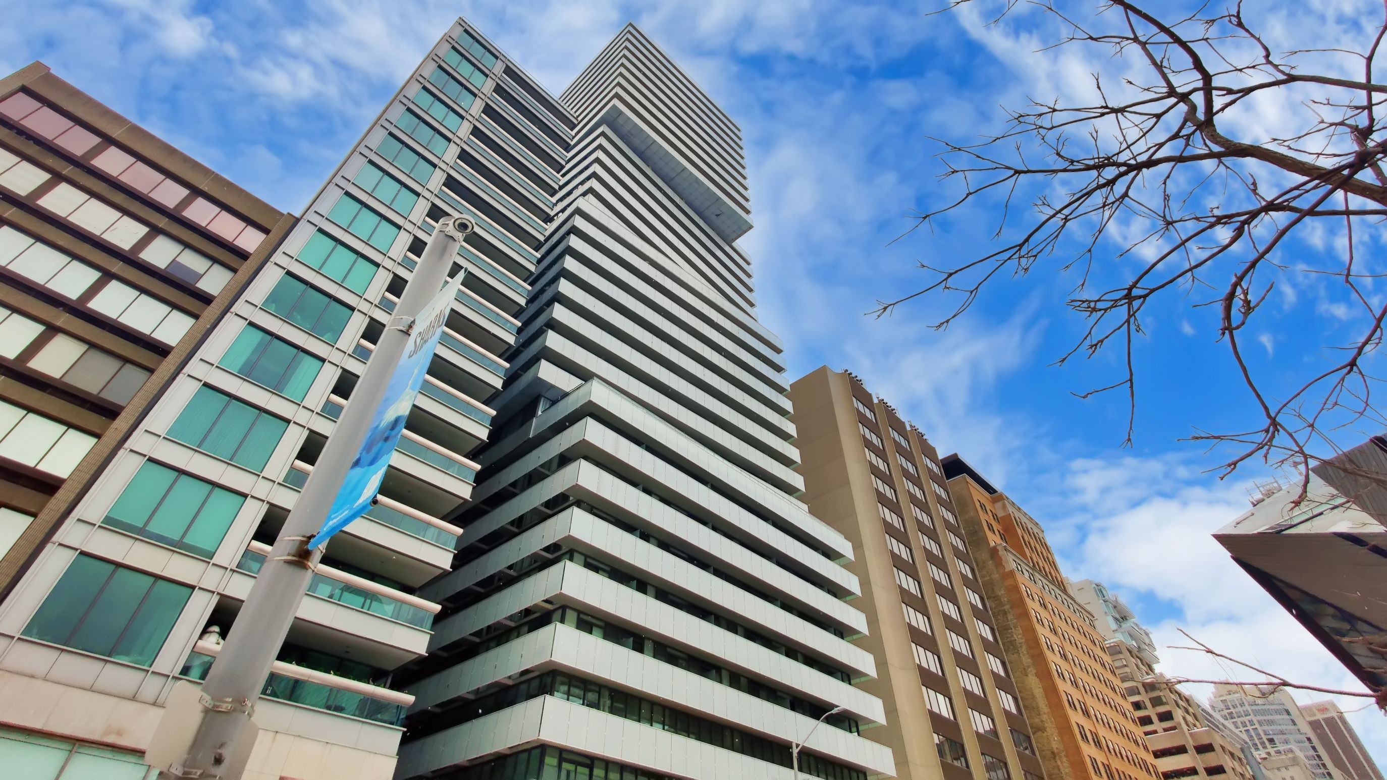 200 Bloor Street W 2305, Toronto, On M5s 0b1