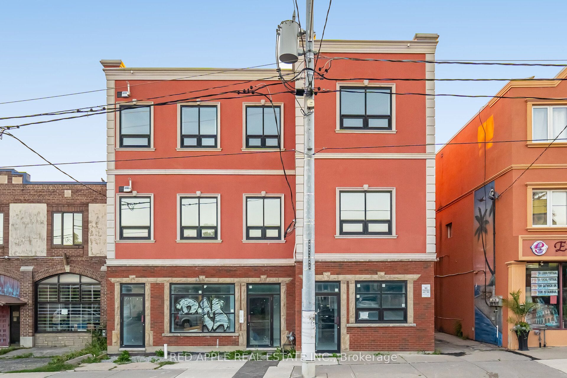 416 Oakwood Avenue, Toronto, On M6e 2w3