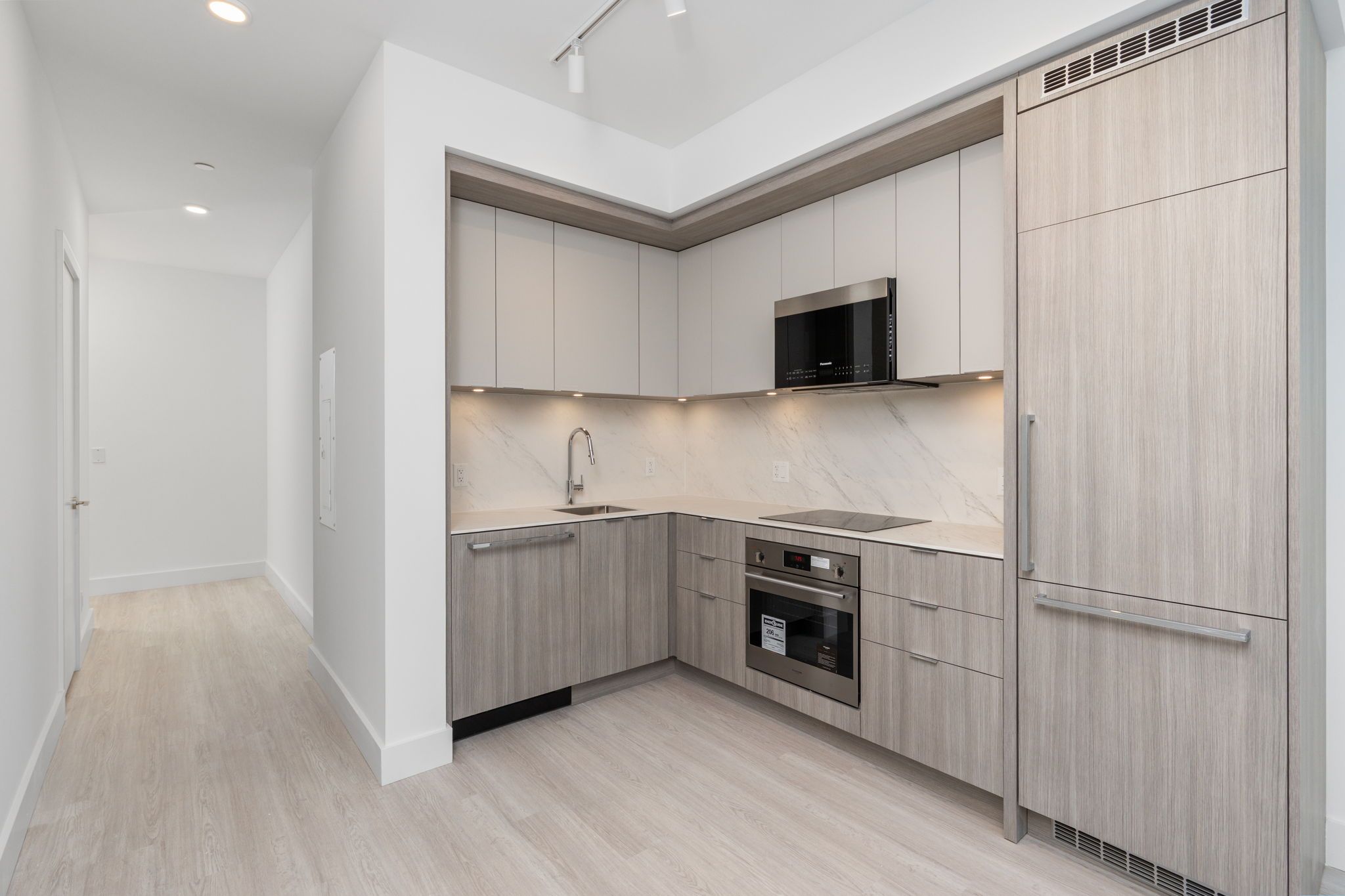 6 Greenbriar Road 210, Toronto, On M2k 0h6