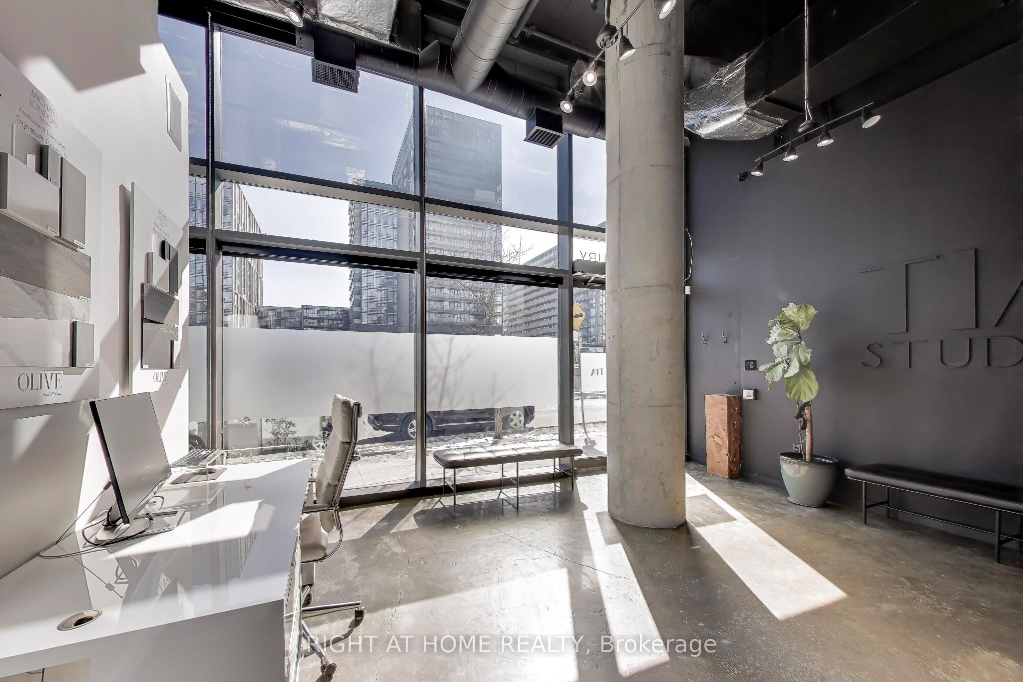 98 Sudbury Street, Toronto, On M6j 0a9