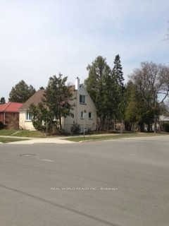 46 Connaught Avenue, Toronto, On M2m 1g8
