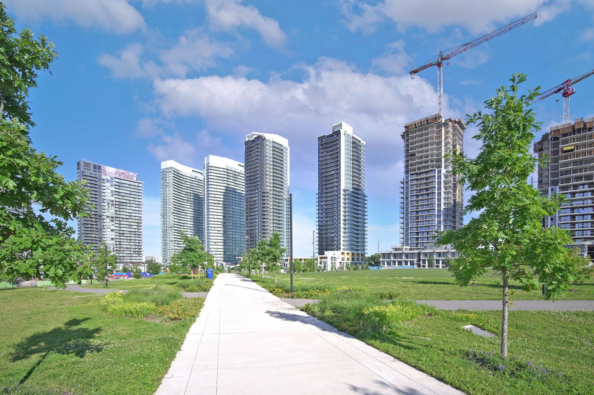 95 Mcmahon Drive Ph4101, Toronto, On M2k 0h1