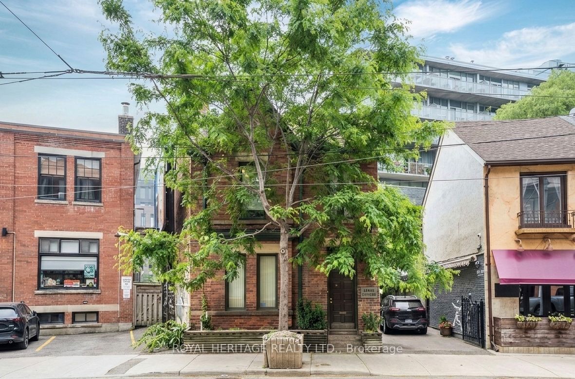 533 Queen Street E 102-110, Toronto, On M5a 1v1