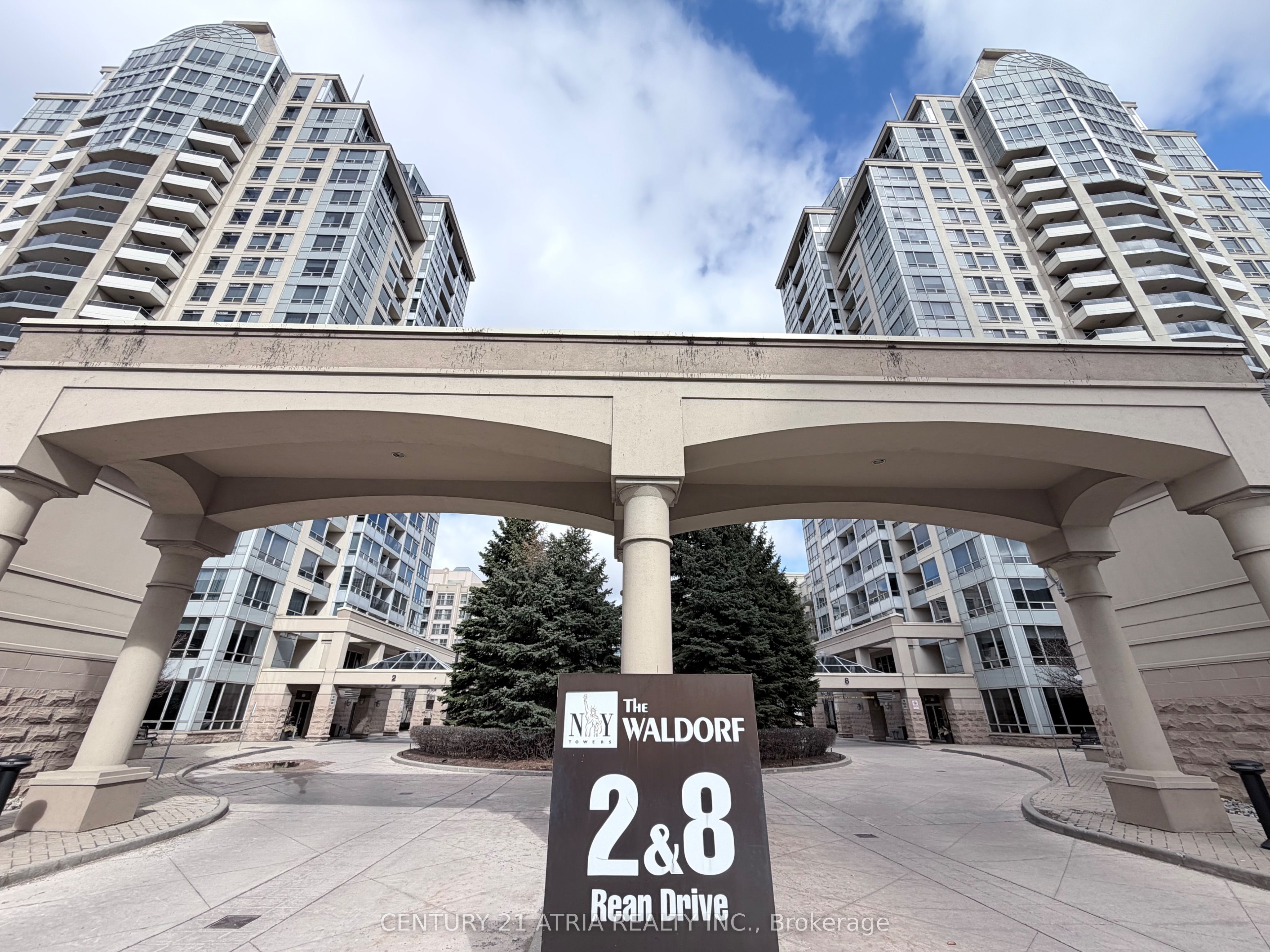 8 Rean Drive 303, Toronto, On M2k 3b9