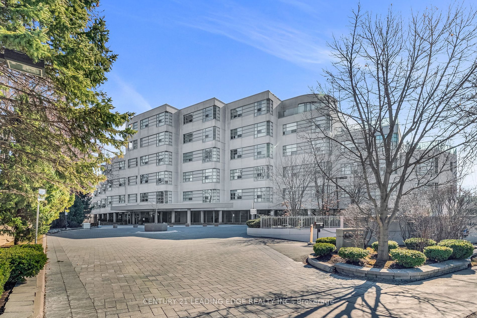 1 Watergarden Way 208, Toronto, On M2k 2z7