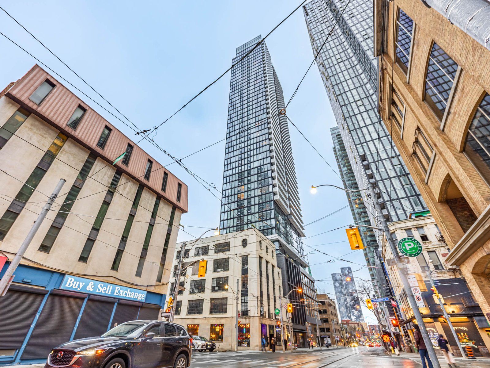 89 Church Street 802, Toronto, On M9n 1n4