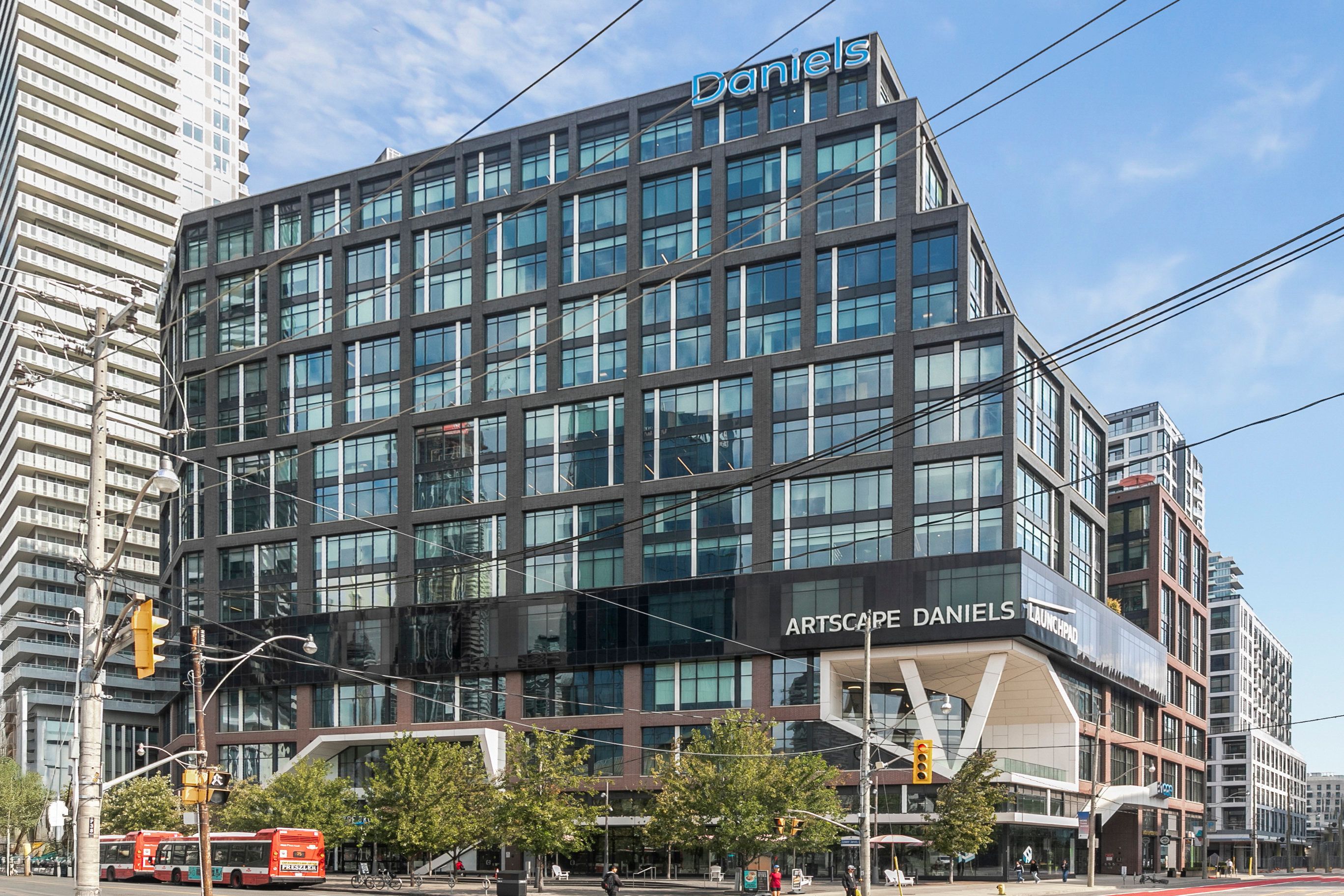 130 Queens Quay E 1304, Toronto, On M5a 3y5
