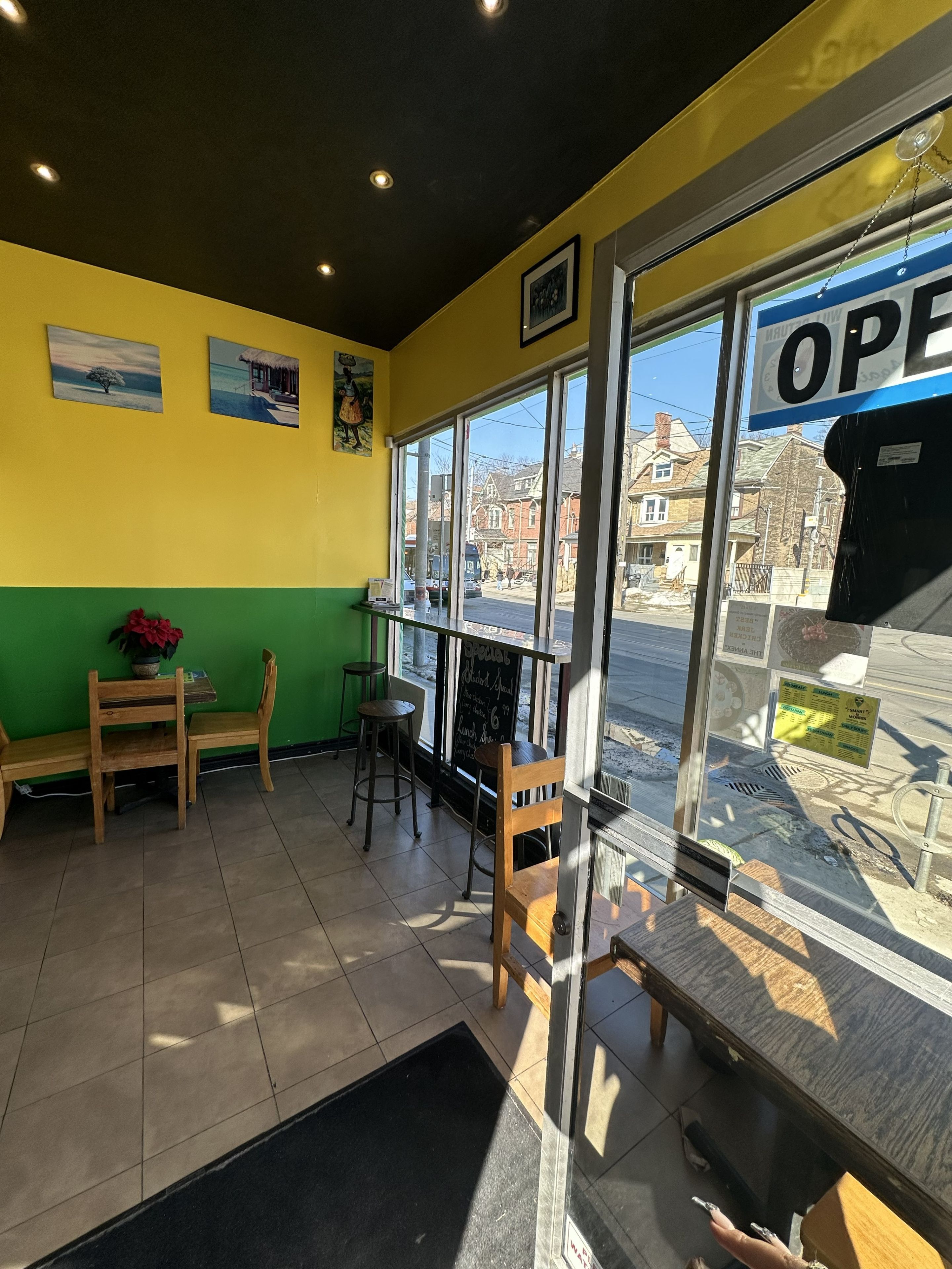 854 Bathurst Street, Toronto, On M5r 3g3