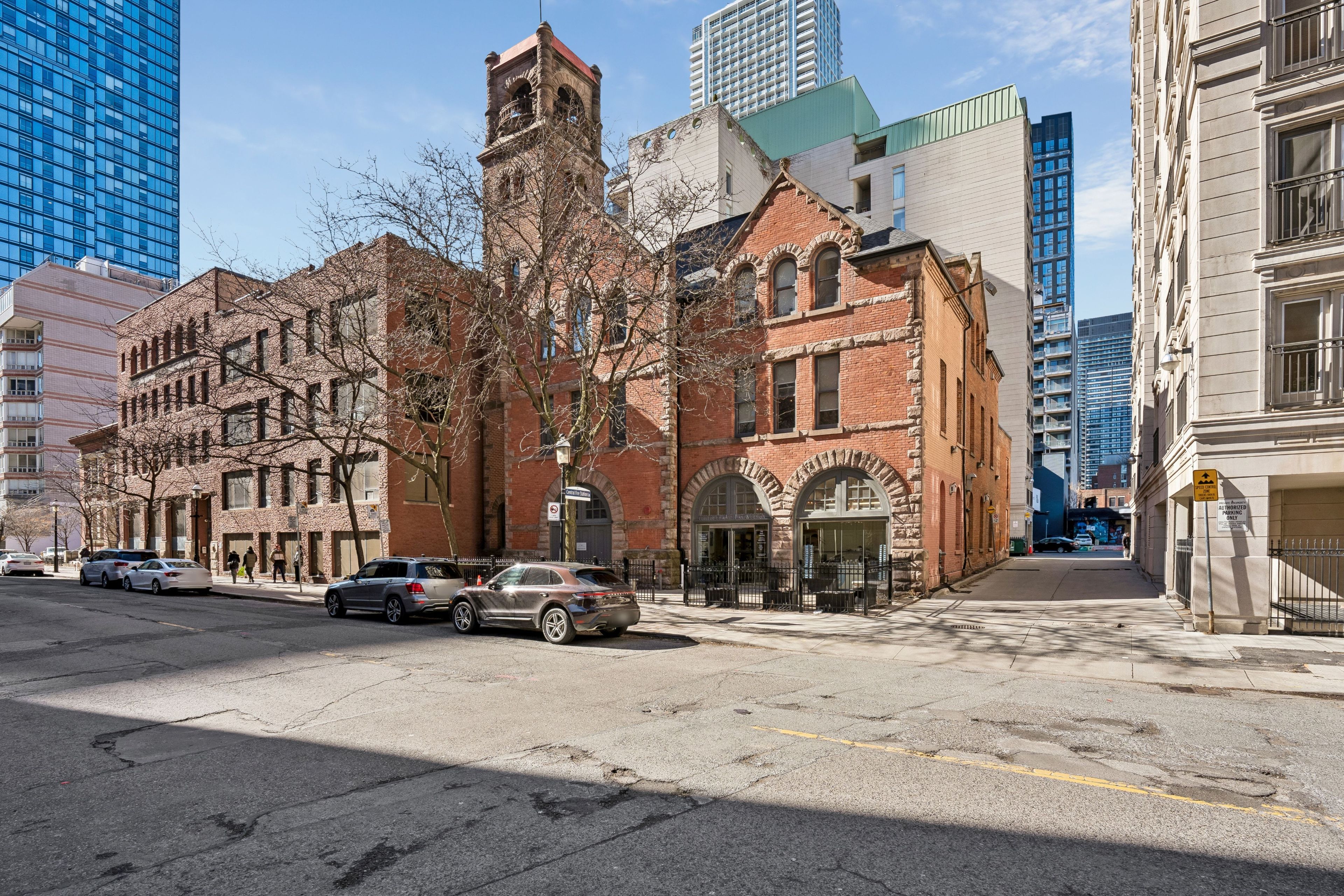 110 Lombard Street, Toronto, On M5c 1m3