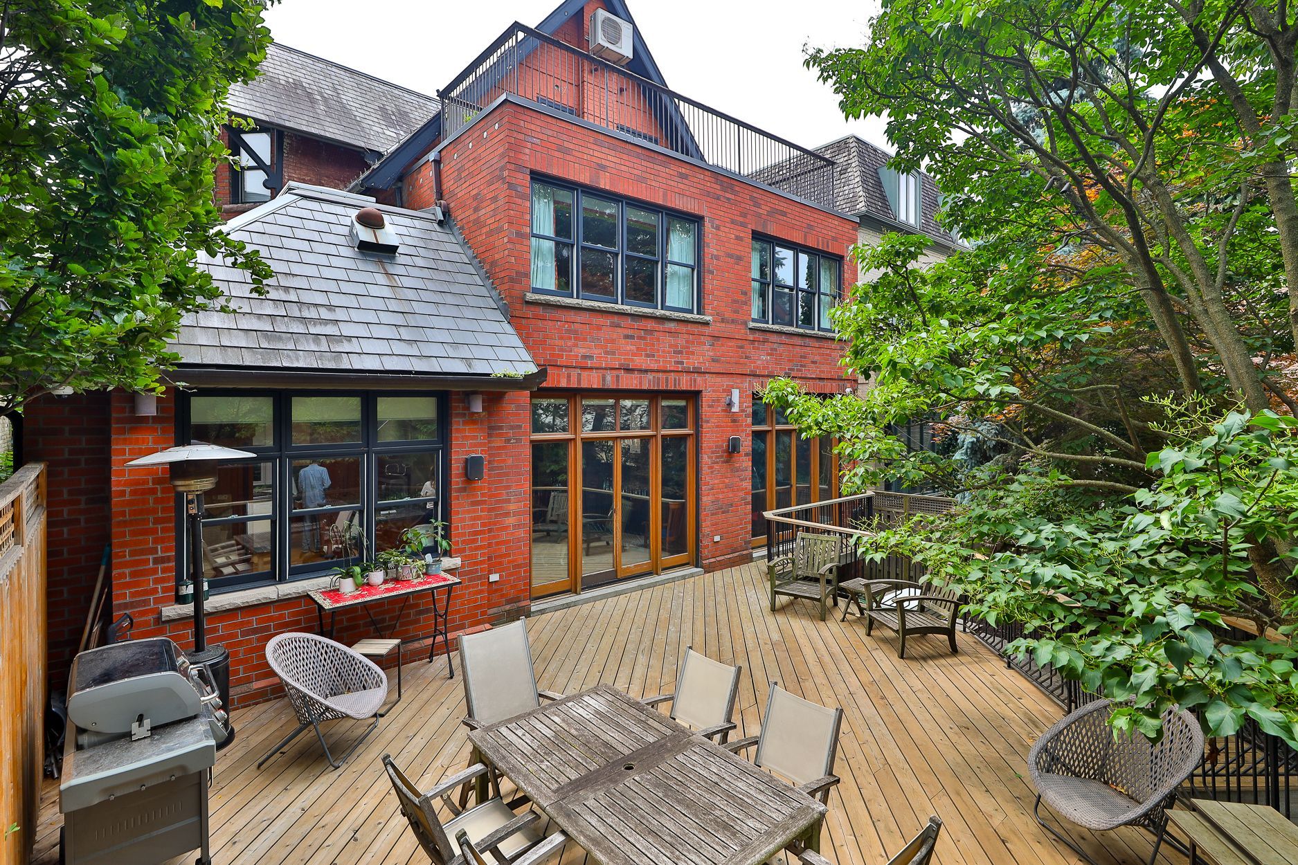 46 Lowther Avenue, Toronto, On M5r 1c6