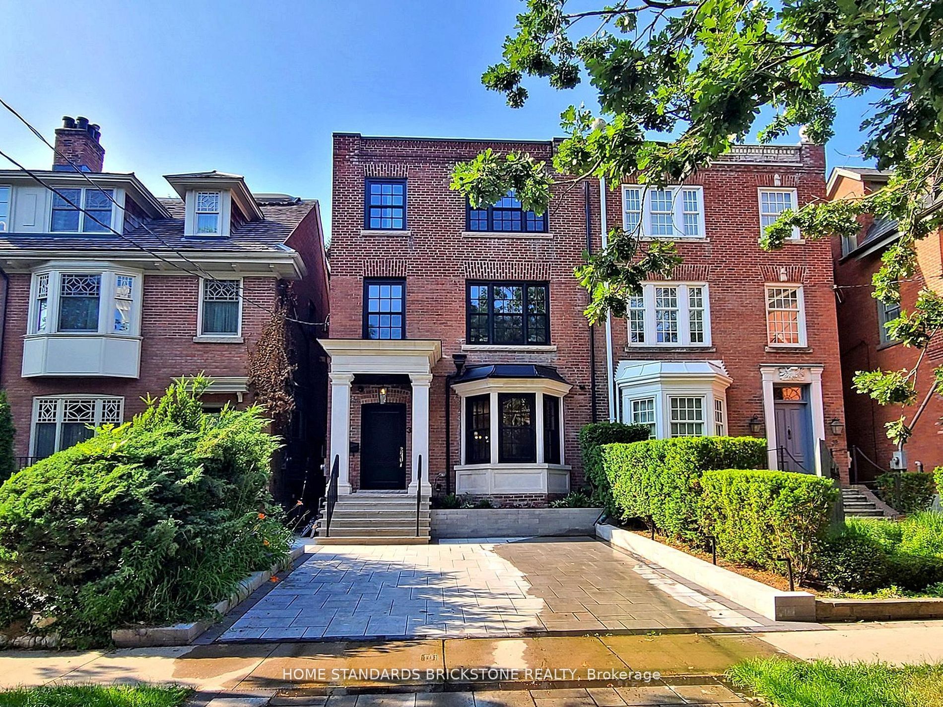 38 Elgin Avenue, Toronto, On M5r 1g6