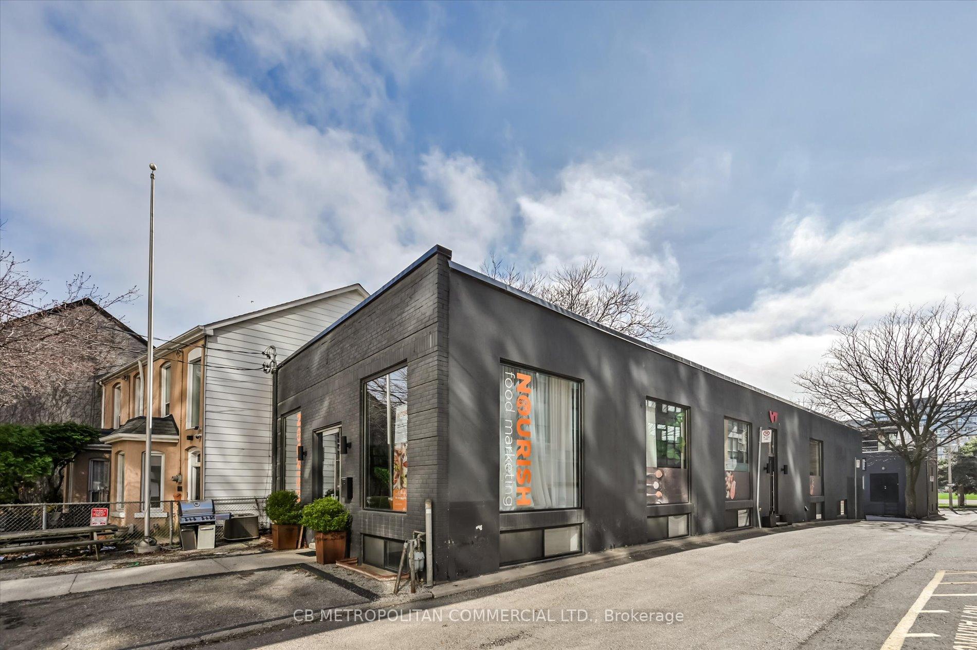201 Niagara Street, Toronto, On M5v 1c9