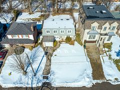 10 Waring Court, Toronto, On M2n 4g7