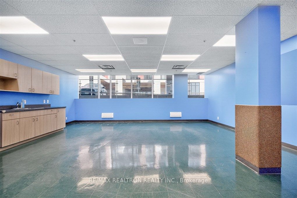685 Sheppard Avenue E G03, Toronto, On M2k 1b6