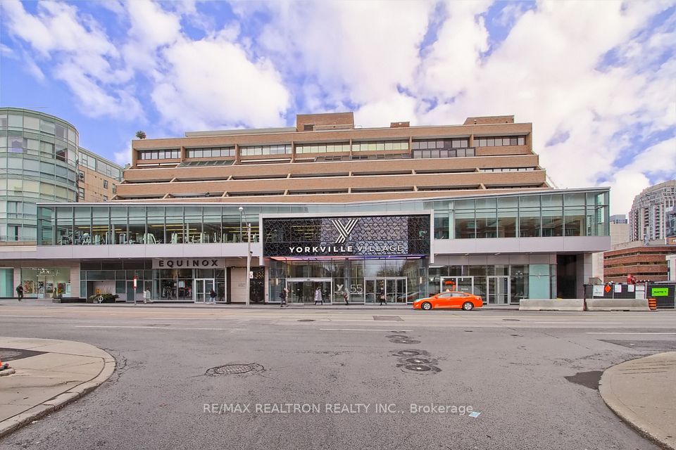 55a Avenue Road 406, Toronto, On M5r 2g3