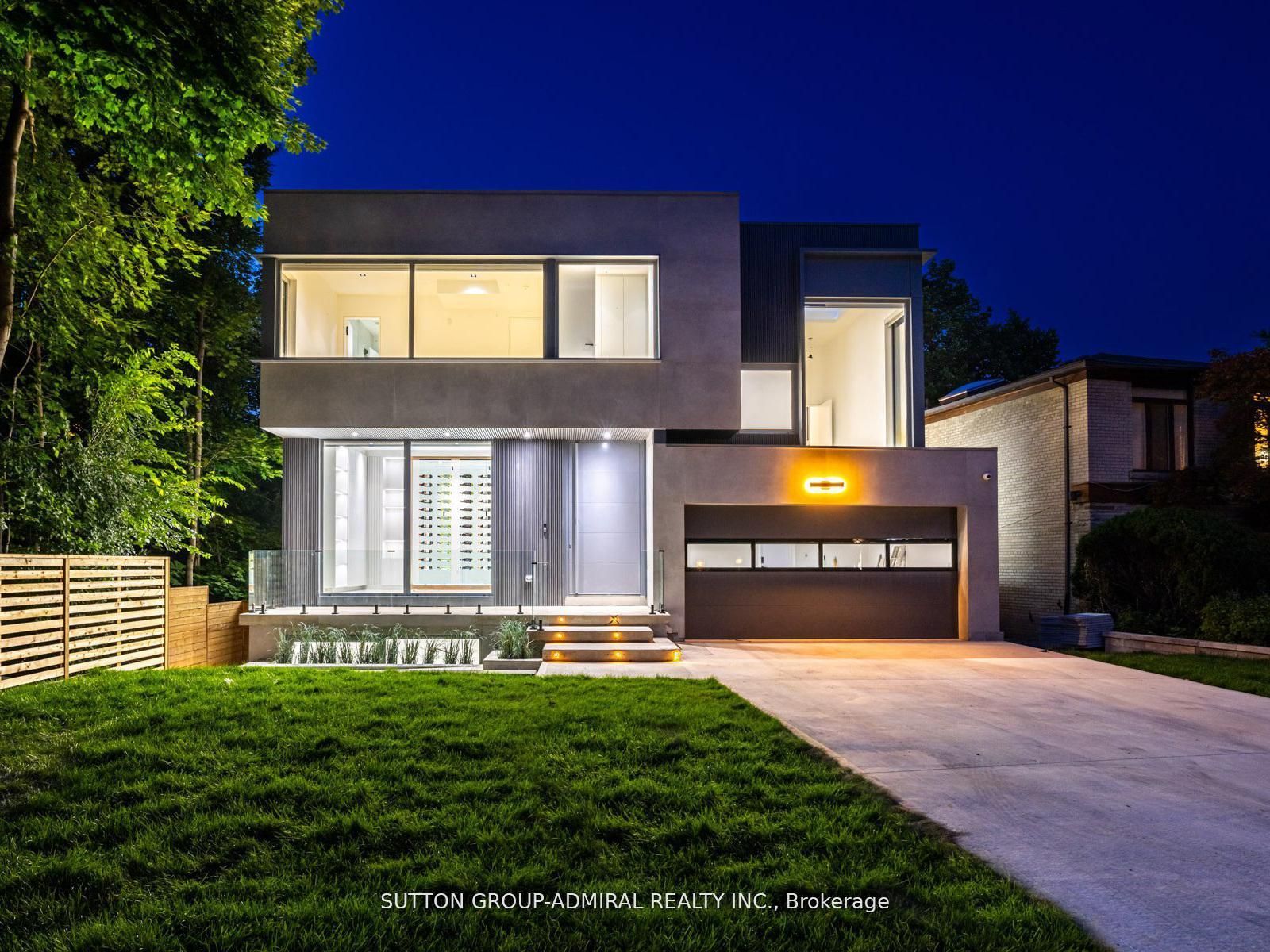 157 Old Forest Hill Road, Toronto, On M5n 2n7