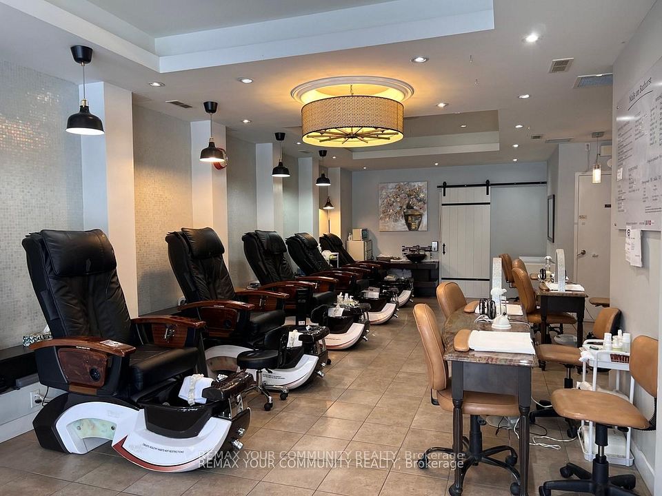 3887 Bathurst Street, Toronto, On M3h 5v1