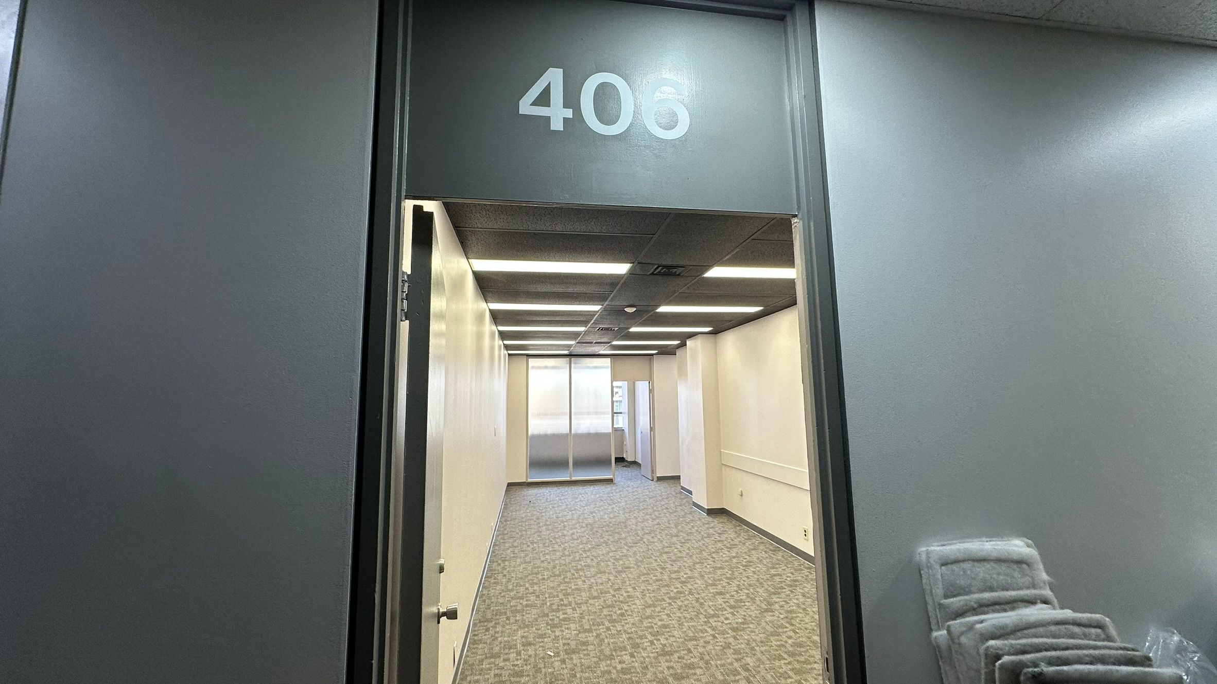 15 Gervais Drive 406, Toronto, On M3c 1y8