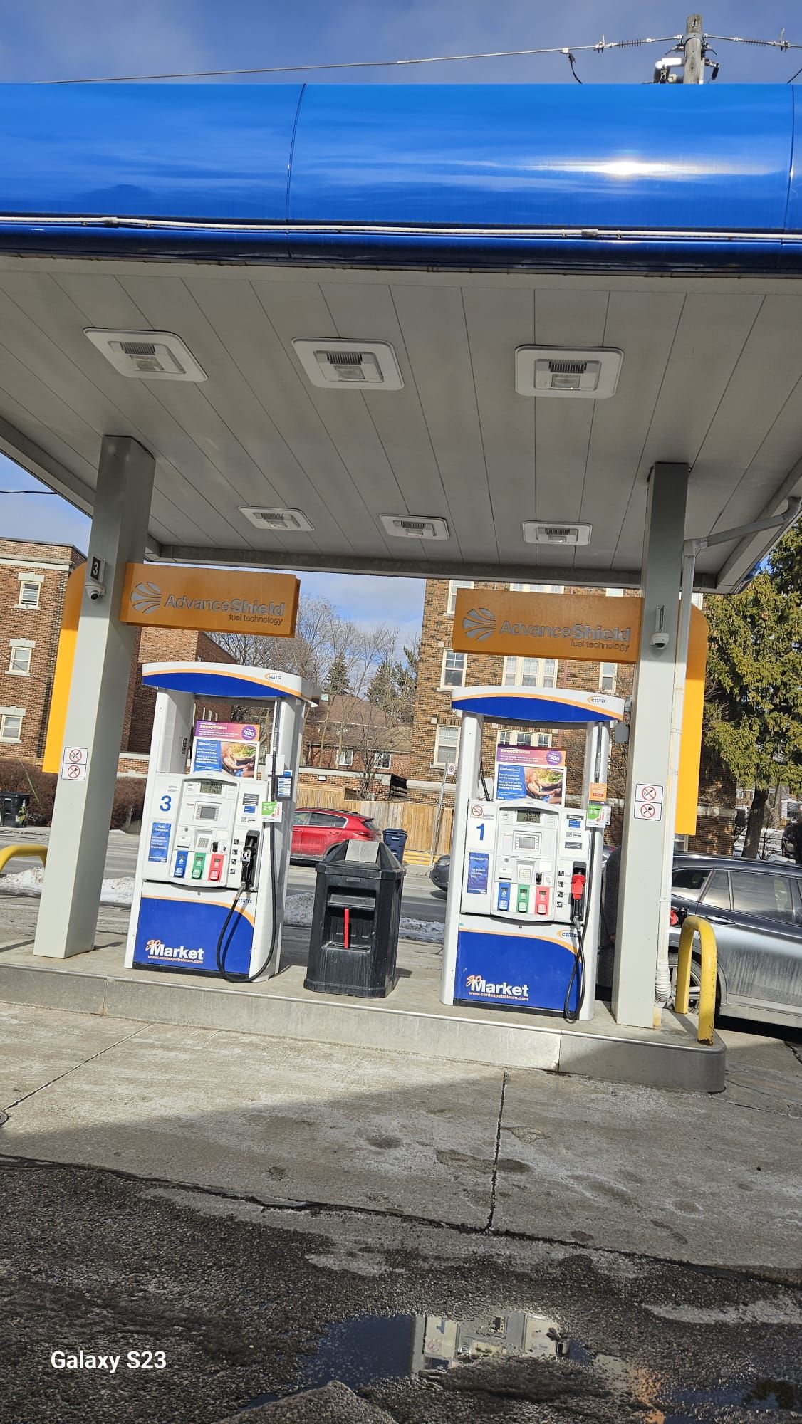 260 Vaughan Road, Toronto, On M6c 2n1