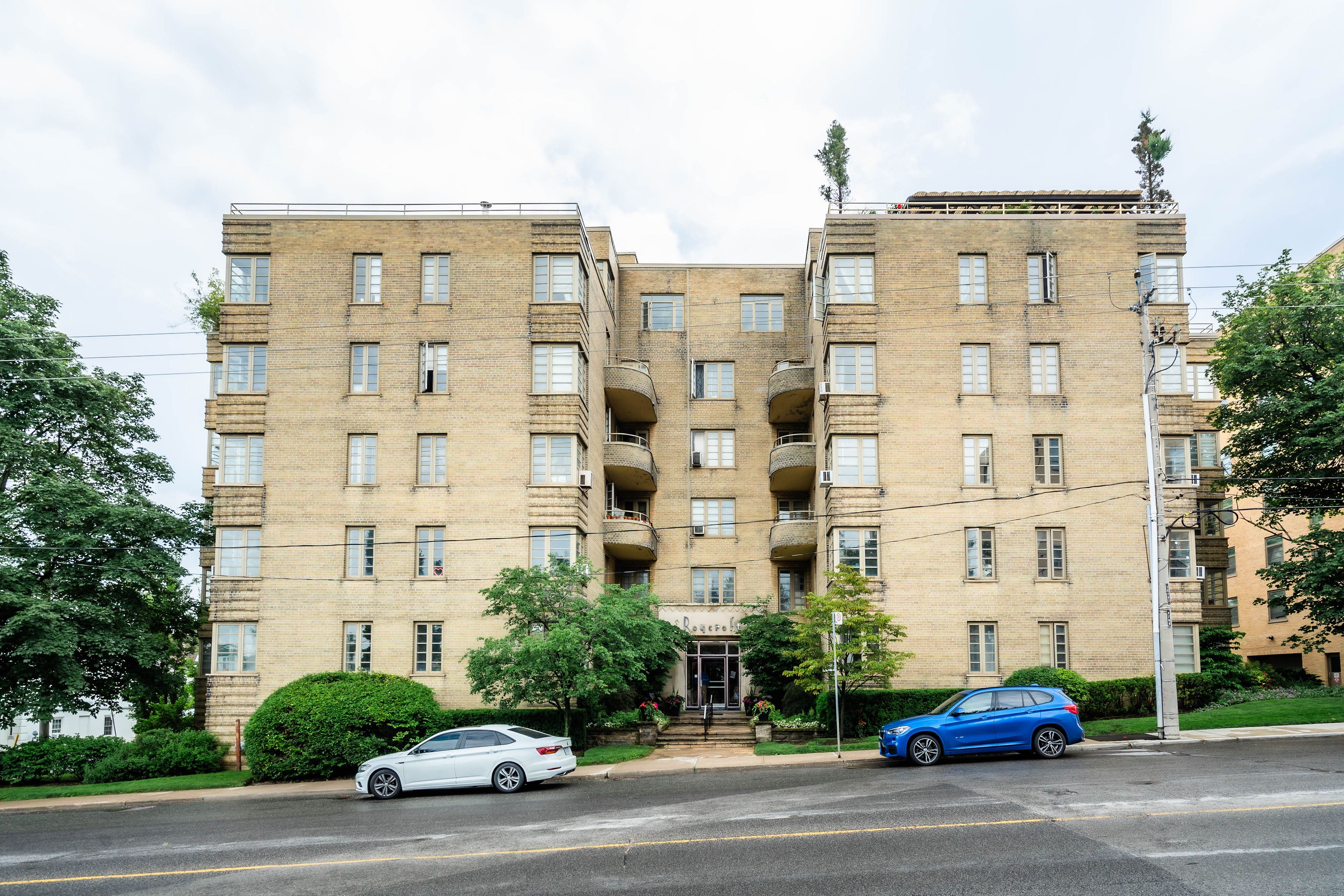 707 Eglinton Avenue W 403, Toronto, On M5n 1c8