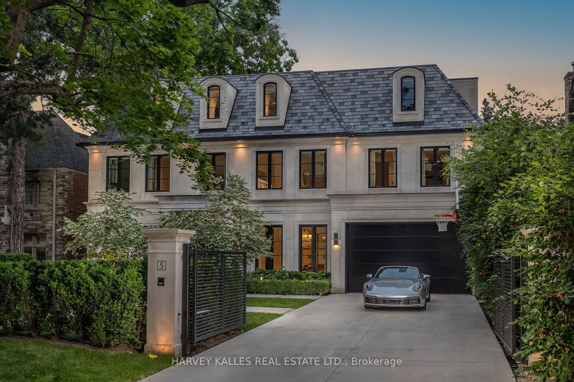 5 Dewbourne Avenue, Toronto, On M5p 1z1