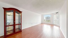 5 Concorde Place 1302, Toronto, On M3c 3m8