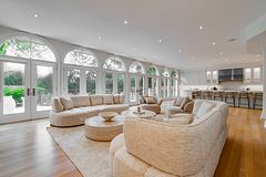 27 Teddington Park Avenue, Toronto, On M4n 2c4