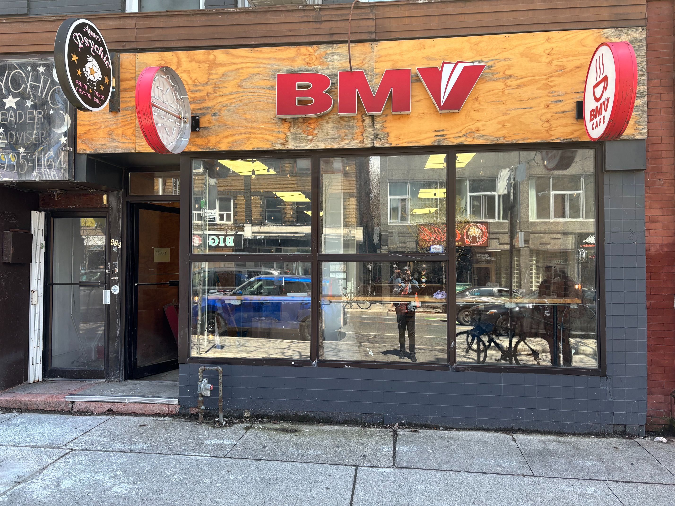 475 Bloor Street W, Toronto, On M5s 1x9