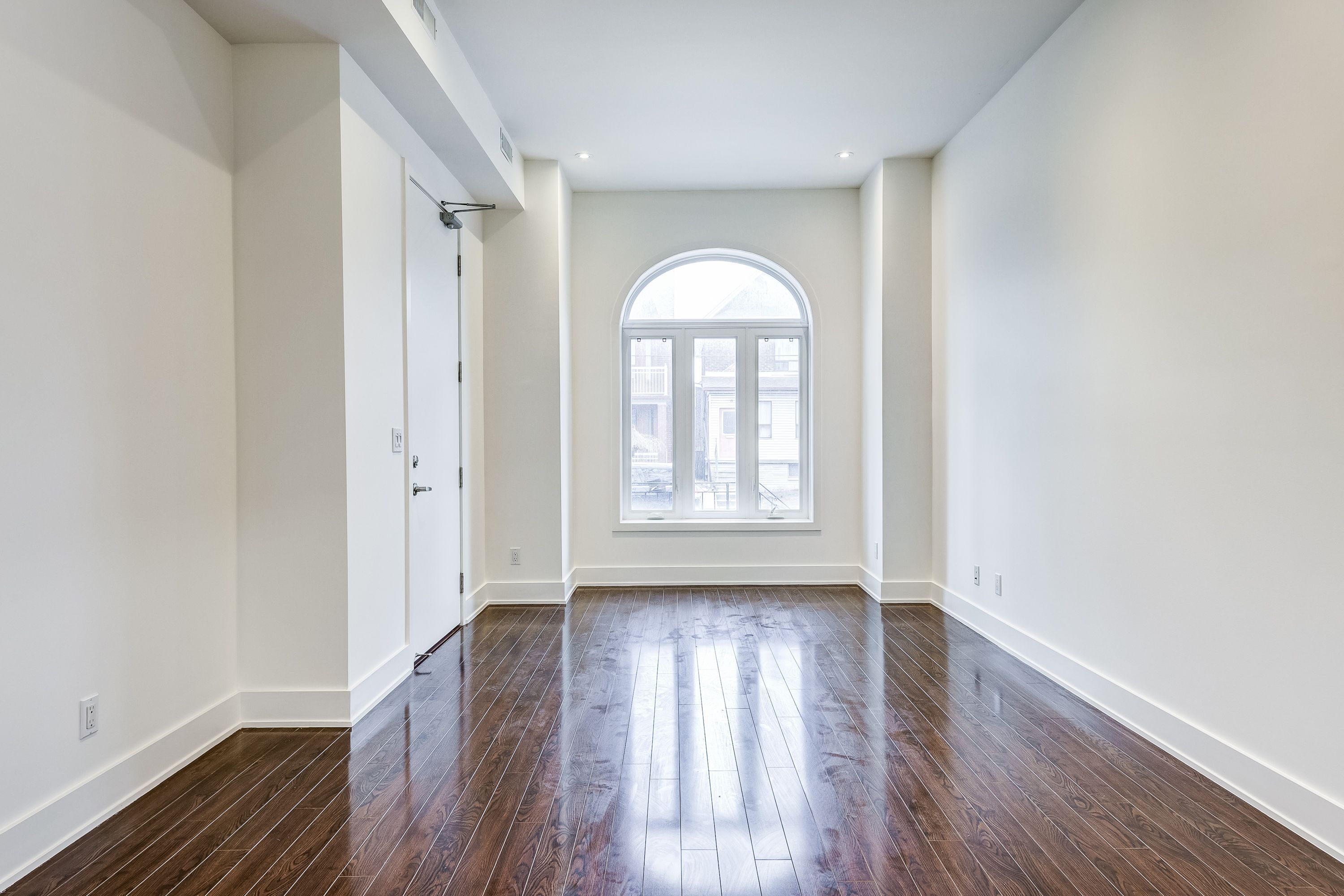 588 Ossington Avenue, Toronto, On M6g 3t5