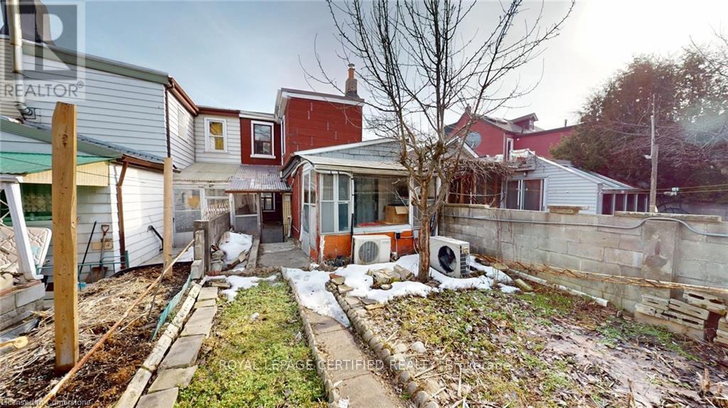 36 Mitchell Avenue, Toronto, On M6j 1b9