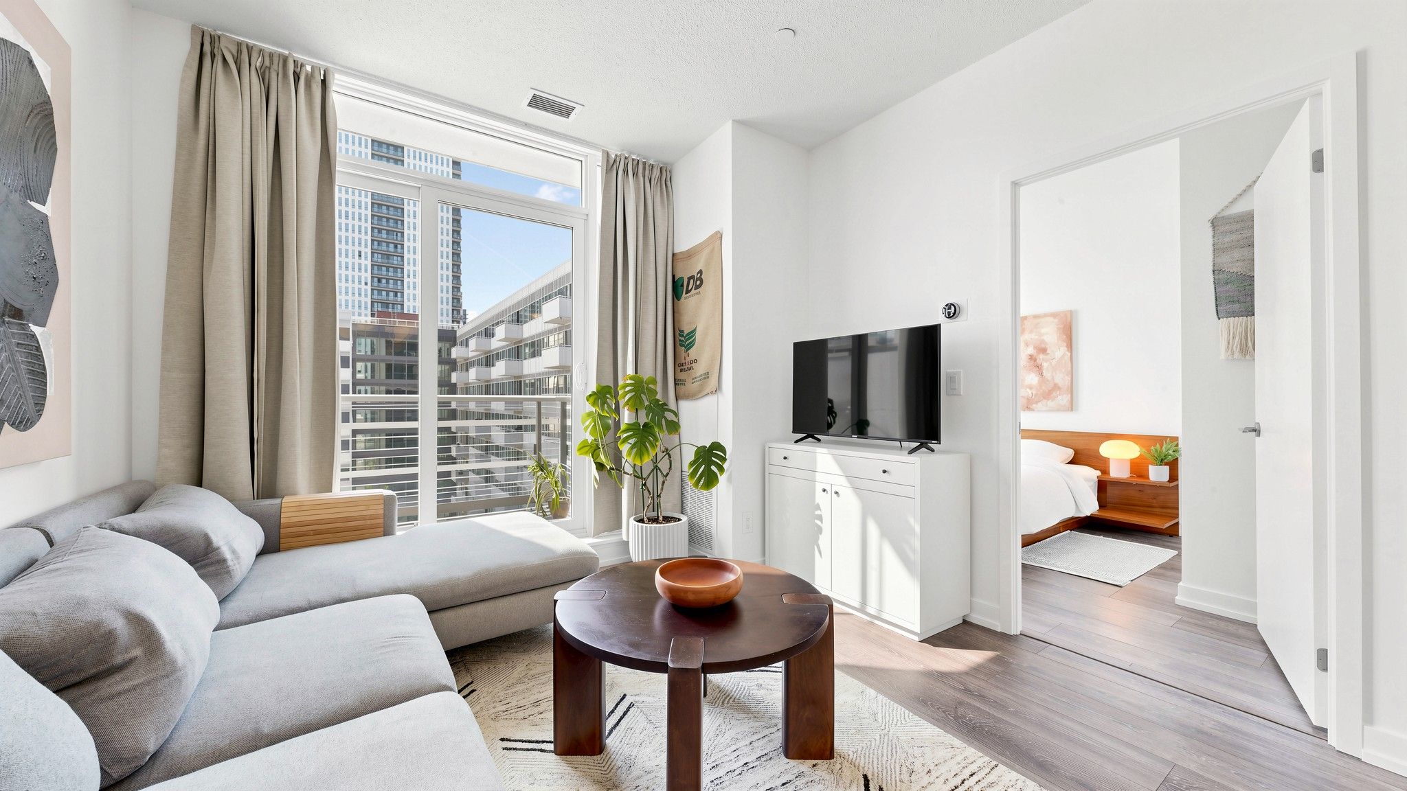 200 Sackville Street 714, Toronto, On M5a 0c4