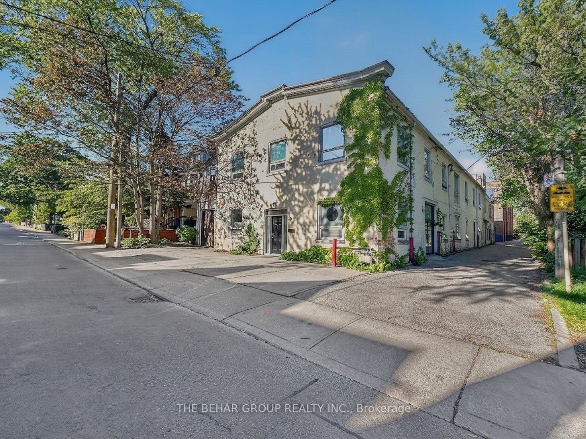 65 Bellwoods Avenue, Toronto, On M6j 3n4