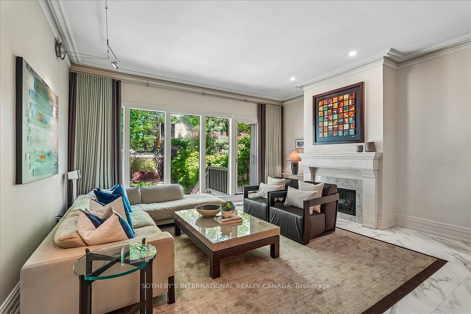 9 Rose Avenue, Toronto, On M4x 1n6