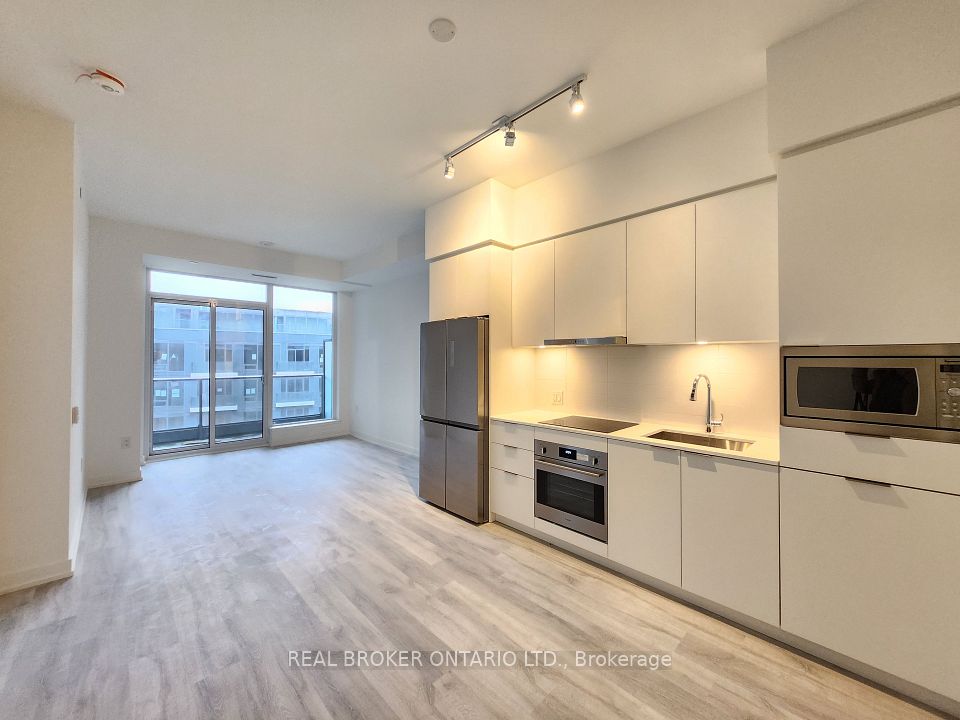 7 Golden Lion Heights N625, Toronto, On M2m 4e7