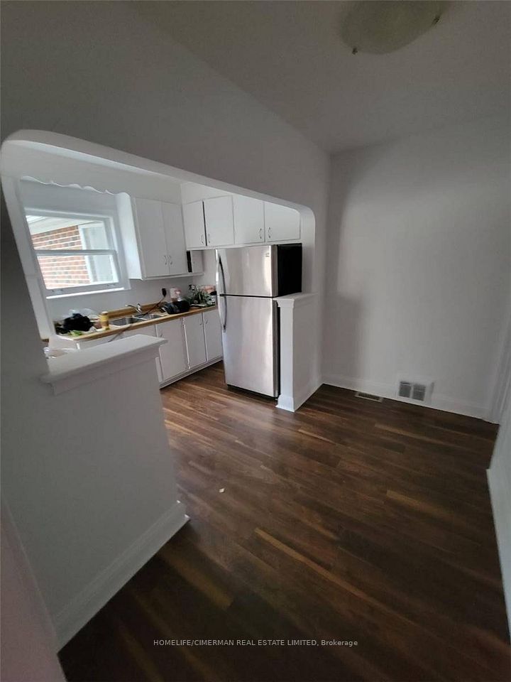 174 Johnston Avenue, Toronto, On M2n 1h3