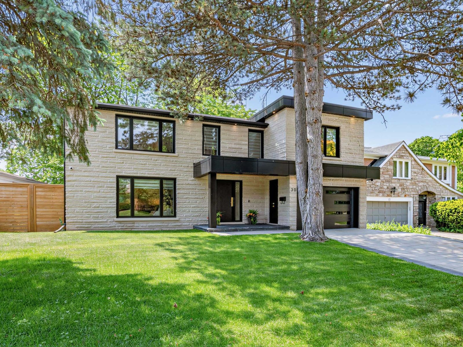 30 Kellythorne Drive, Toronto, On M3a 2l4