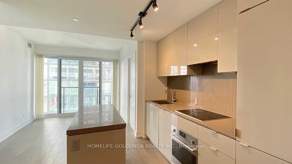 7 Grenville Street 5001, Toronto, On M4y 1w9