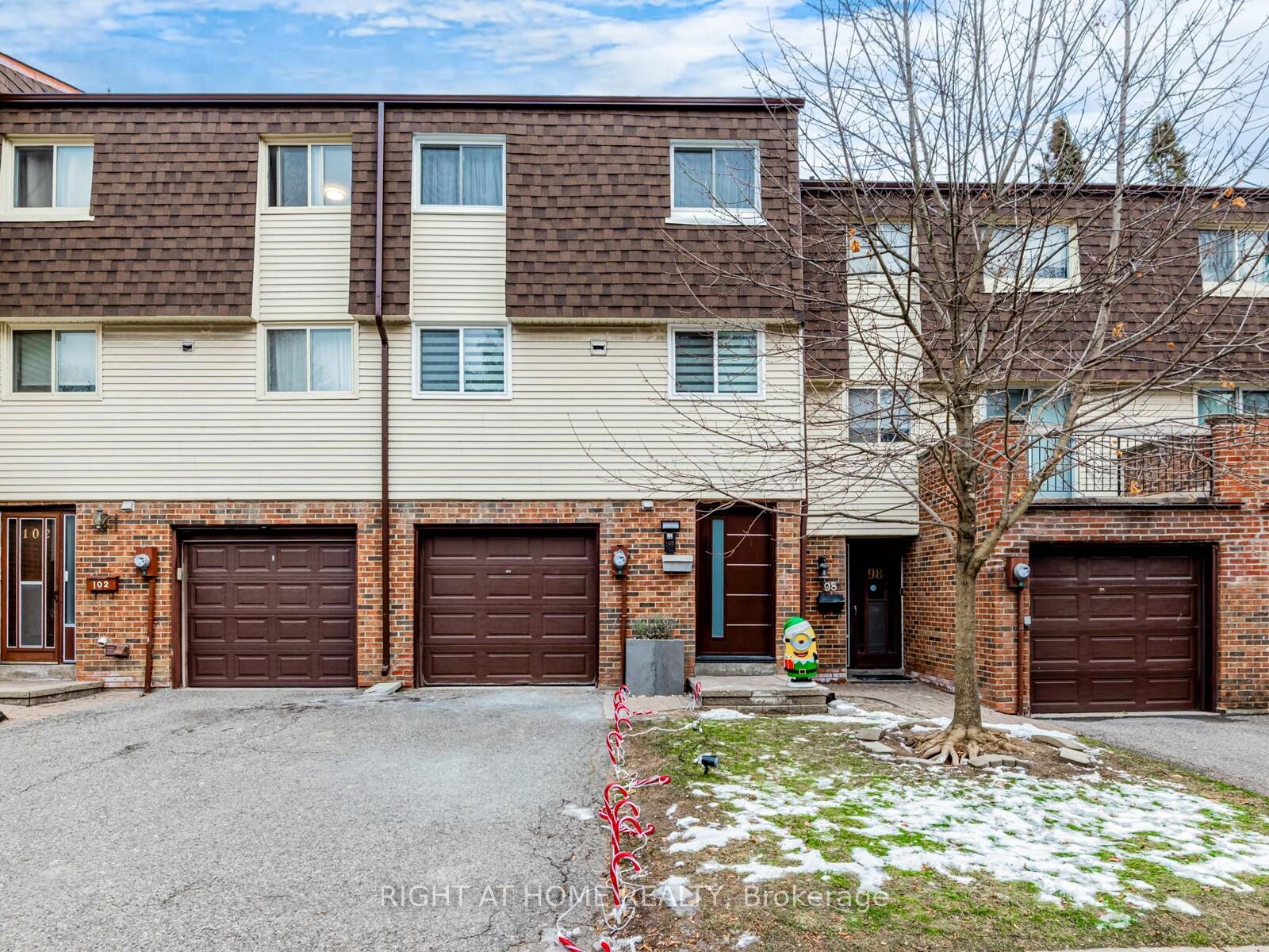 100 Jenny Wrenway, Toronto, On M2h 2z2