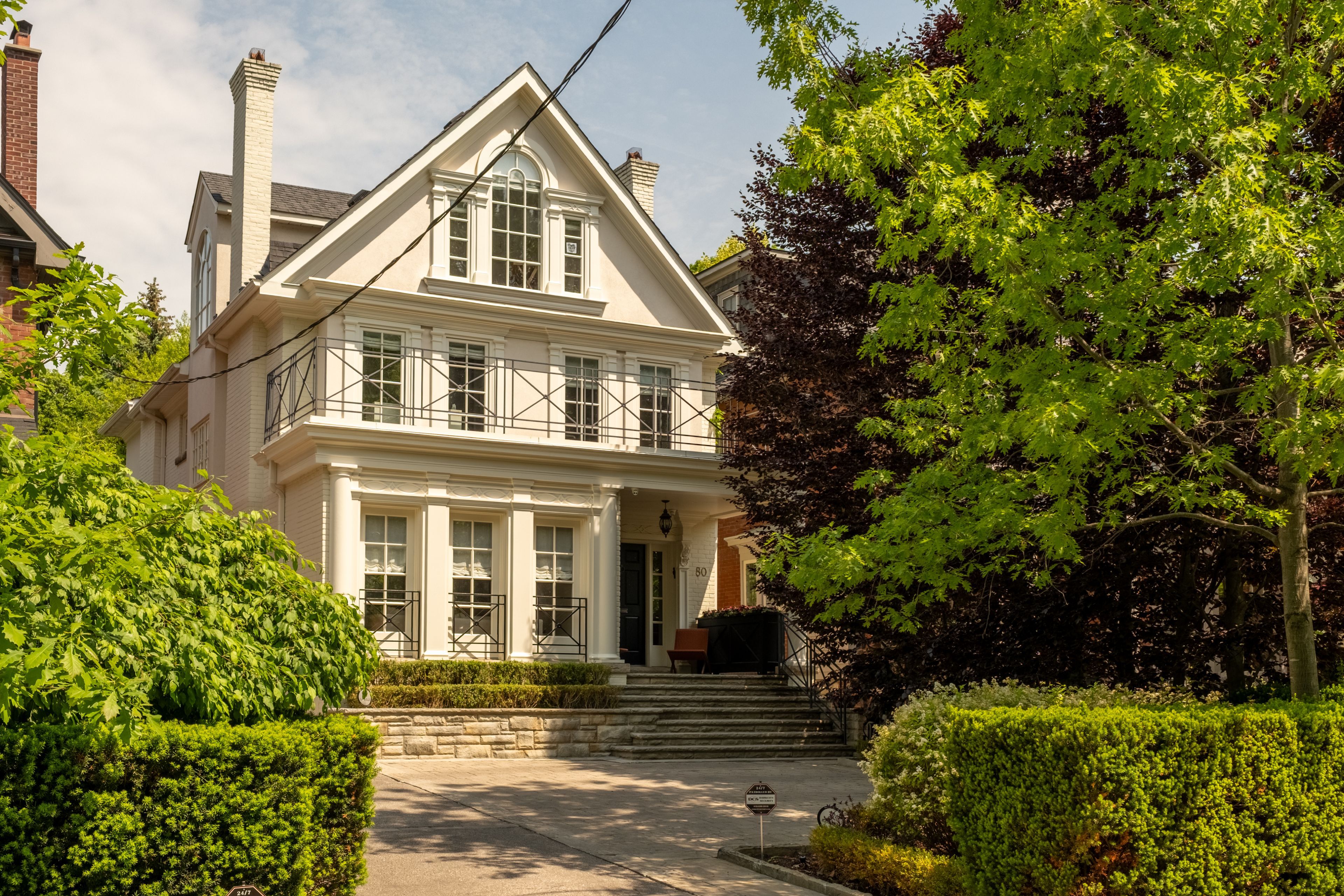 80 Binscarth Road, Toronto, On M4w 1y4