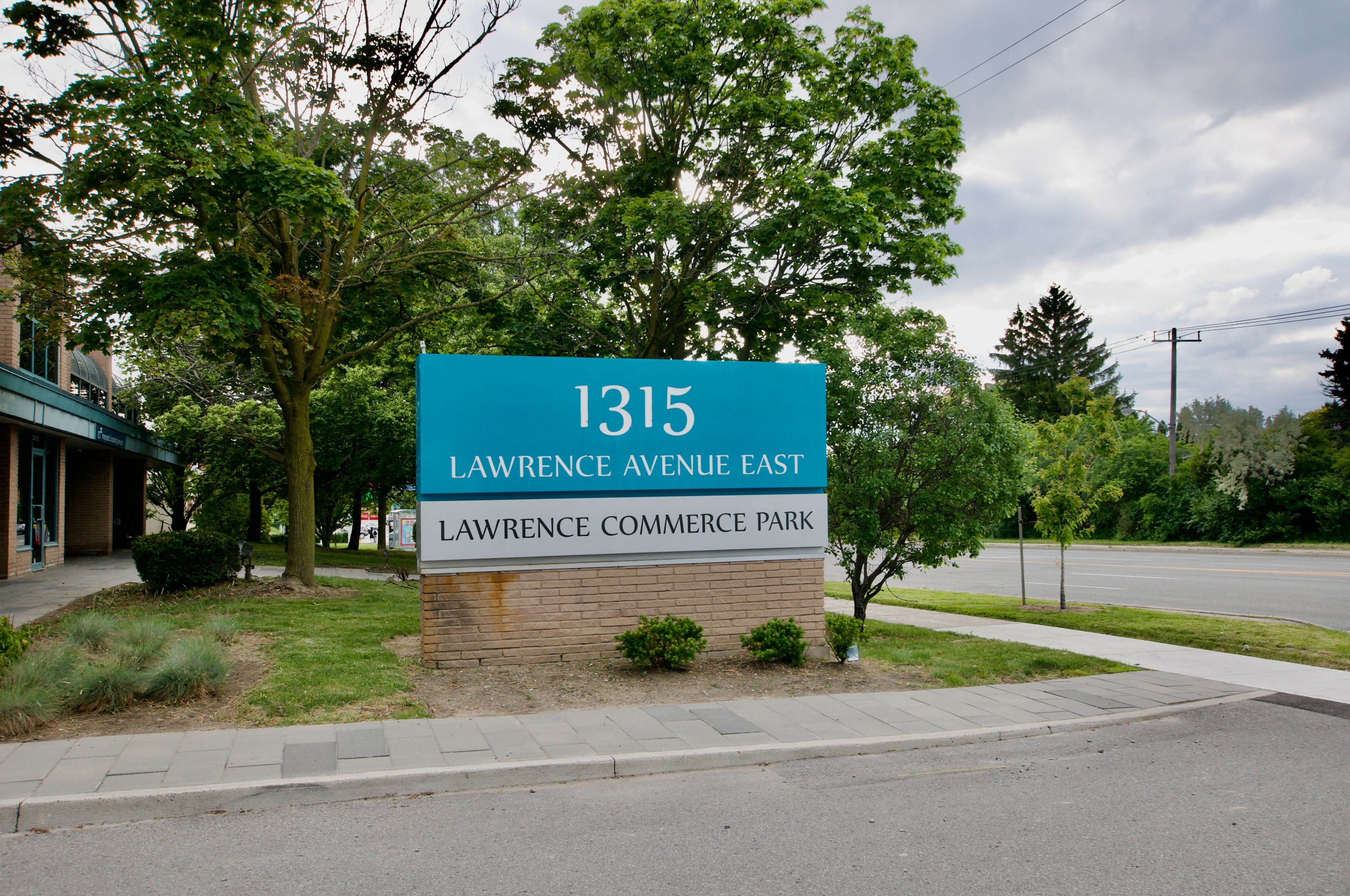 1315 Lawrence Avenue E 303, Toronto, On M3a 3r3