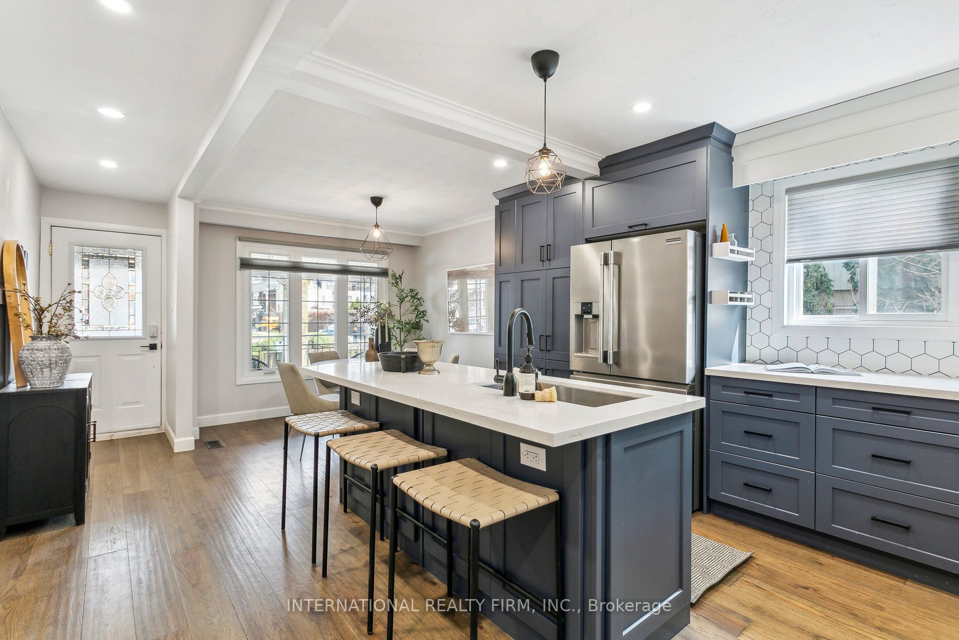50 Denison Avenue, Toronto, On M5t 2m8