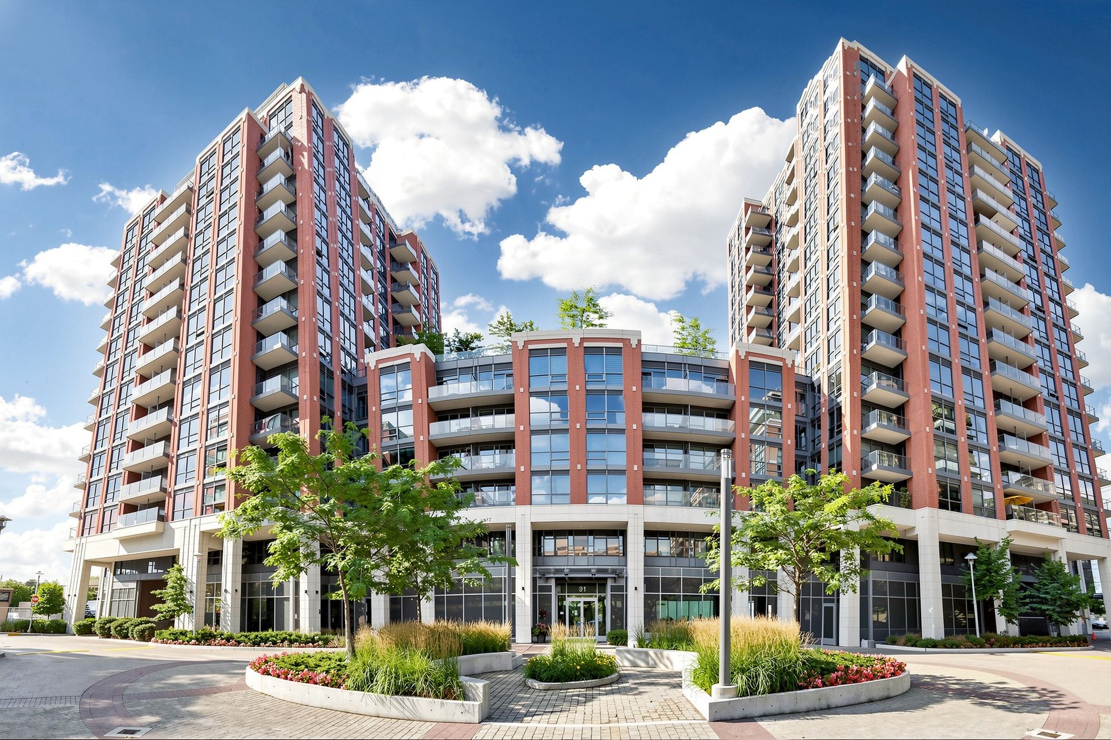 31 Tippett Road 333, Toronto, On M3h 0c8